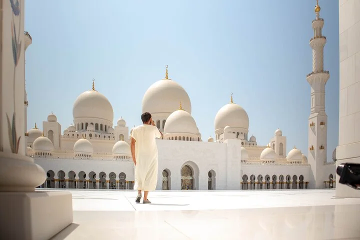 Abu Dhabi Sheikh Zayed Grand Mosque Tour From Dubai