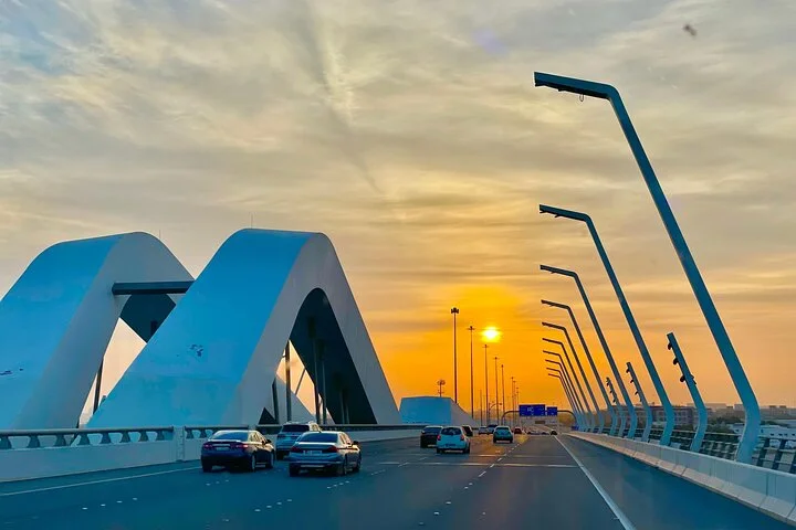 Abu Dhabi Sightseeing Tour with Guide and Car