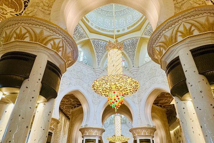 Abu Dhabi Sightseeing Tour with Guide and Car