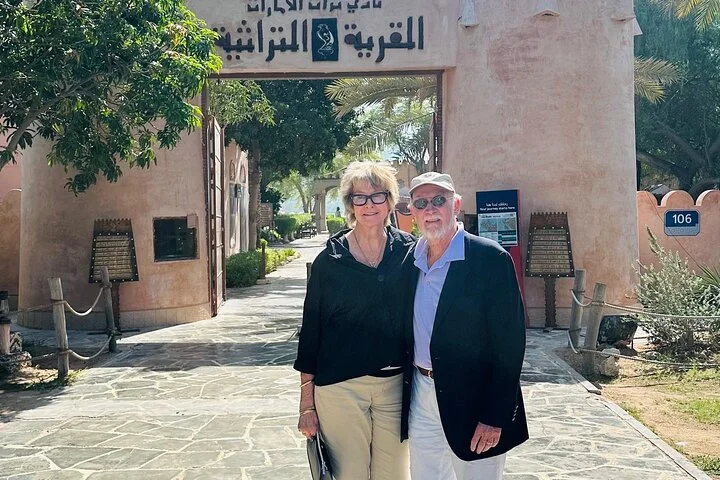 Abu Dhabi Sightseeing Tour with Guide and Car