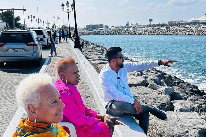 Abu Dhabi Sightseeing Tour with Guide and Car