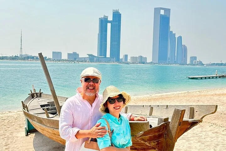 Abu Dhabi Sightseeing Tour with Guide and Car