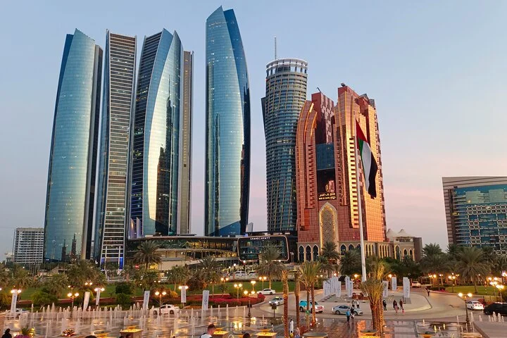 Abu Dhabi Tour - A Journey Through History, Culture and Luxury