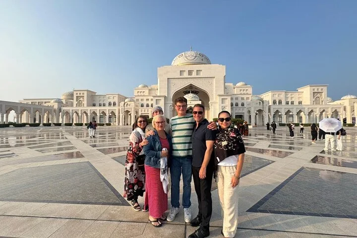 Abu Dhabi Tour from Dubai - Grand Mosque & City Key Attractions