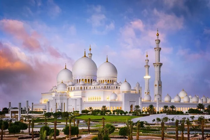 Abu Dhabi Tour with Grand Mosque from Dubai