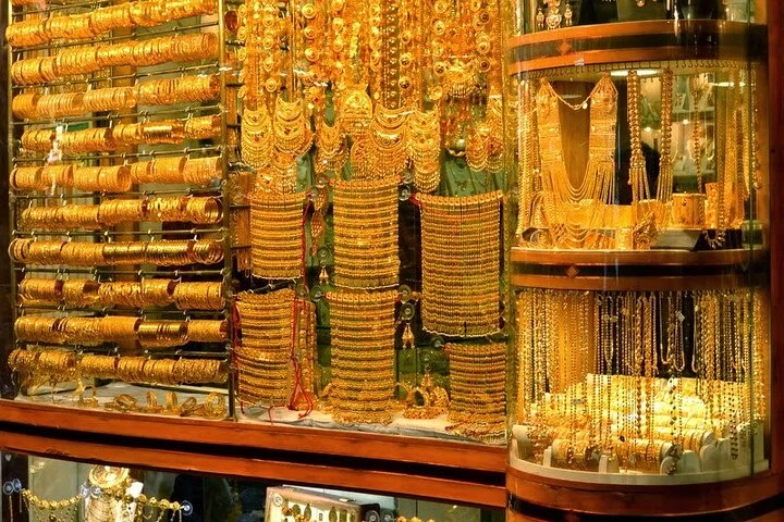 Aladdin Walking Tour in Dubai City