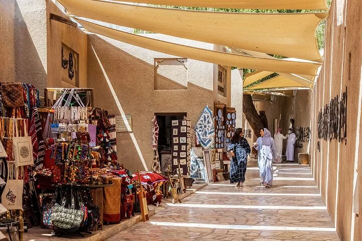 Aladdin Walking Tour in Dubai City