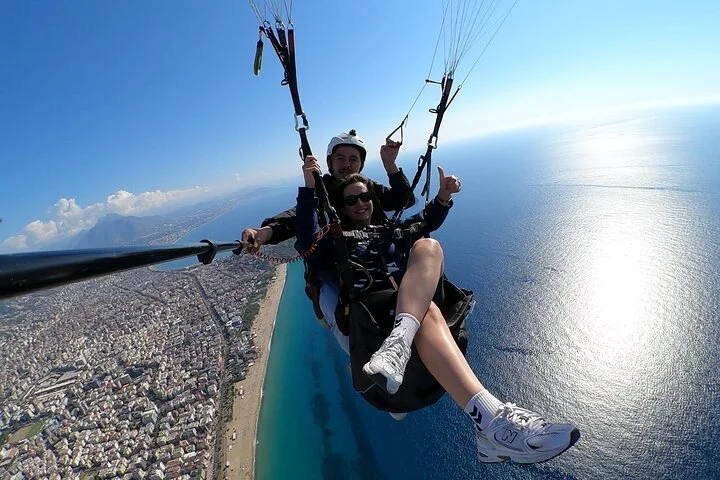 Alanya Paragliding and City Tour with Round Transfer from Antalya