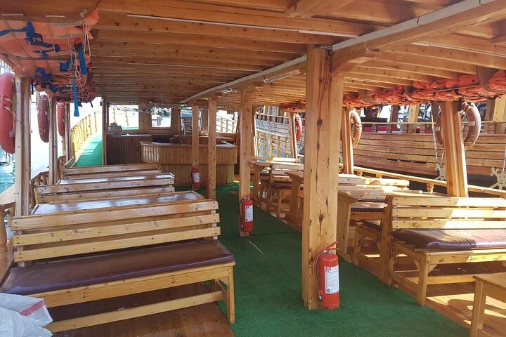 Alanya Relaxing Boat Tour with Lunch, Soft Drinks & Transfer