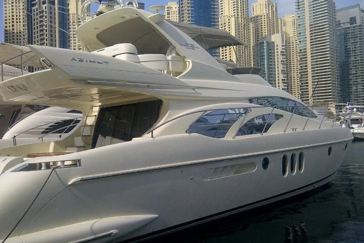Amazing Dubai Marina Luxury Yacht & Breakfast