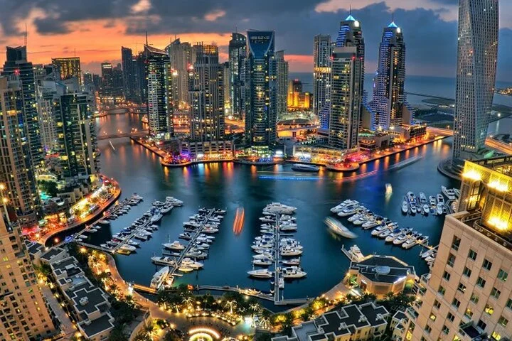 Amazing Dubai Marina Luxury Yacht & Breakfast
