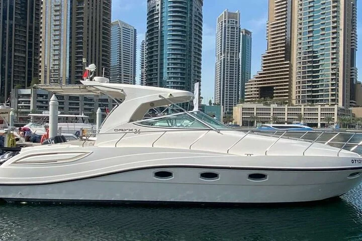 Amazing Dubai Marina Luxury Yacht & Breakfast