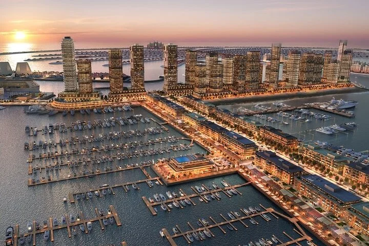 Amazing Dubai Marina Yacht Tour & Breakfast