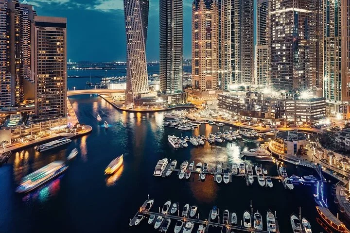Amazing Dubai Marina Yacht Tour & Breakfast