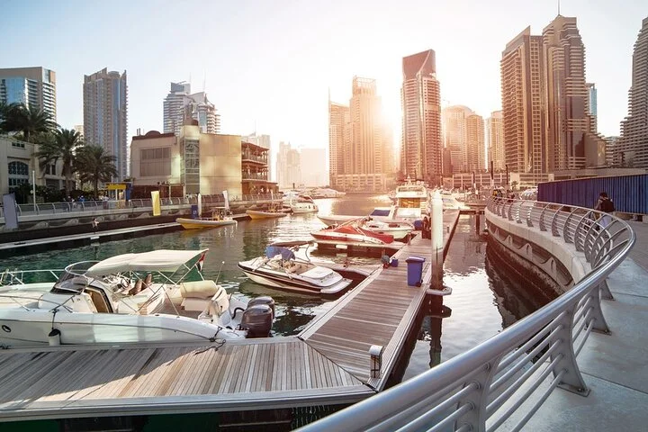 Amazing Dubai Marina Yacht Tour & Breakfast