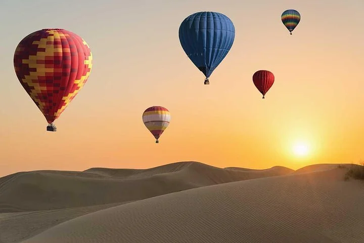 Amazing Hot Air Balloon With Beautiful Desert Sunrise View