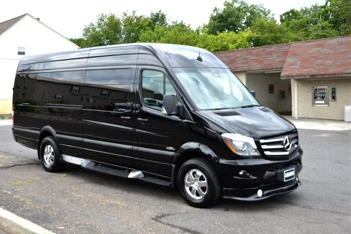 Antalya Airport (AYT) to Kaleici Transfer - VIP Minibus