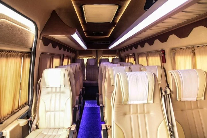 Antalya Airport (AYT) to Konyaalti Transfer - VIP Minibus
