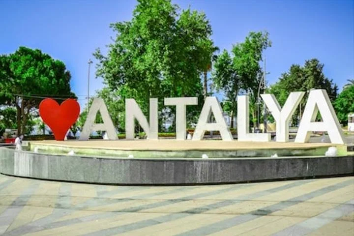 Antalya Airport AYT Transfers to Konyaalti Hotels