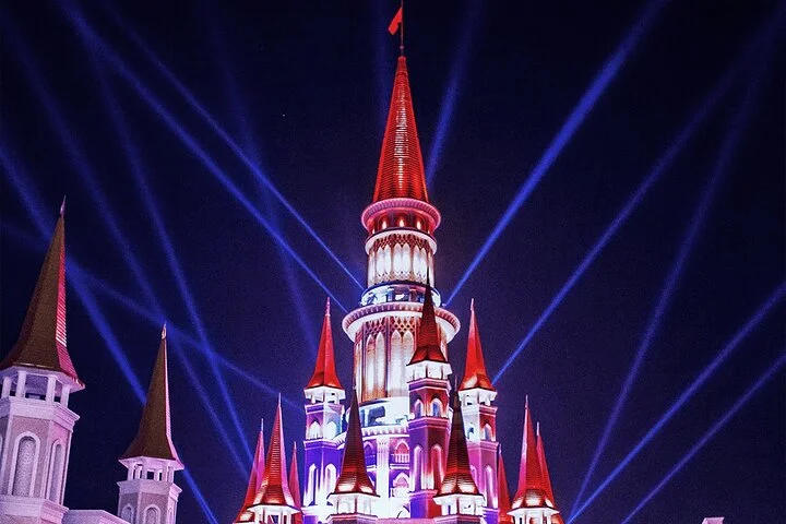 Antalya & Kemer: Land of Legends Night Show with Shopping