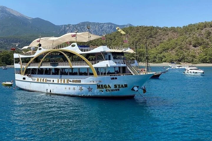 Antalya / Kemer : Mega Star Party Boat Trip w/ Lunch & Transfer