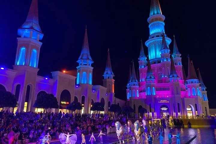 Antalya Land of Legends Night Show with Transfer