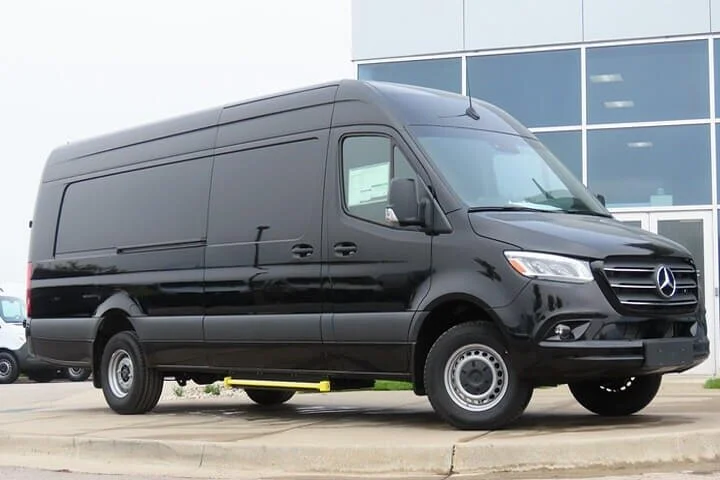 Arrival by Private Minibus from Antalya AYT Airport to Antalya