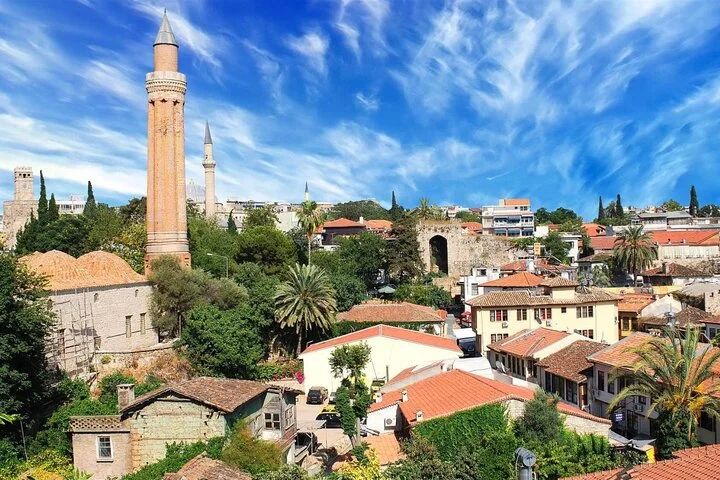 Arrival Transfer from Antalya Airport AYT to Antalya in Private Van