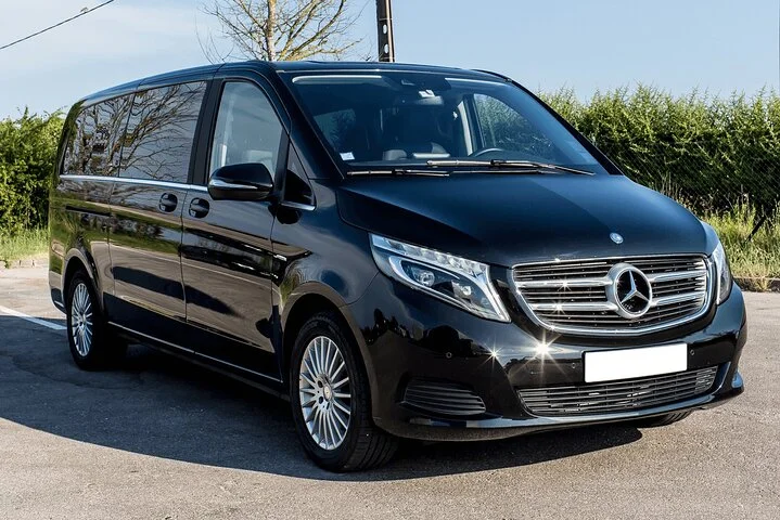Arrival Transfer from Antalya Airport AYT to Antalya in Private Van