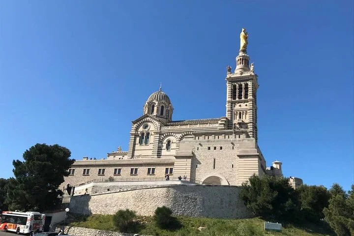 Authentic visit of Marseille