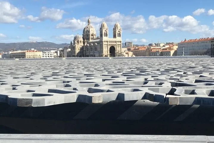 Authentic visit of Marseille