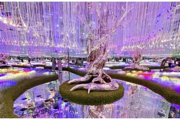 Aya Universe and Dubai Frame Combo