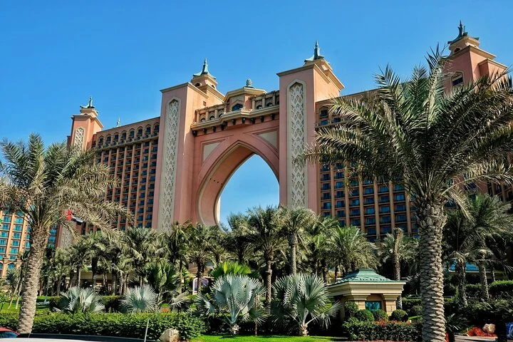 Book the Best Dubai Layover Tour with us Today