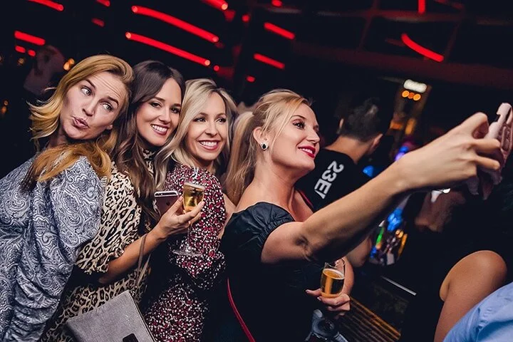 Business Lunch at CE LA VI Dubai Level 54 Address Sky Views Dubai