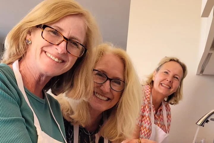 Croix Rousse Market & Rooftop Cooking Class in Lyon