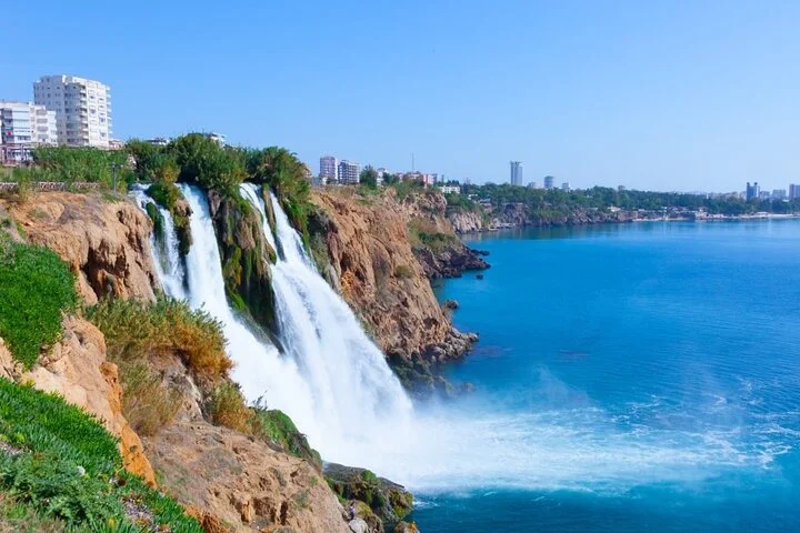 Departure Transfer from Antalya to Antalya Airport AYT in Private Van