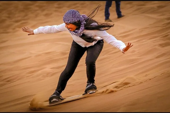 Desert Safari in 4x4 Car with BBQ Dinner and Belly Dance