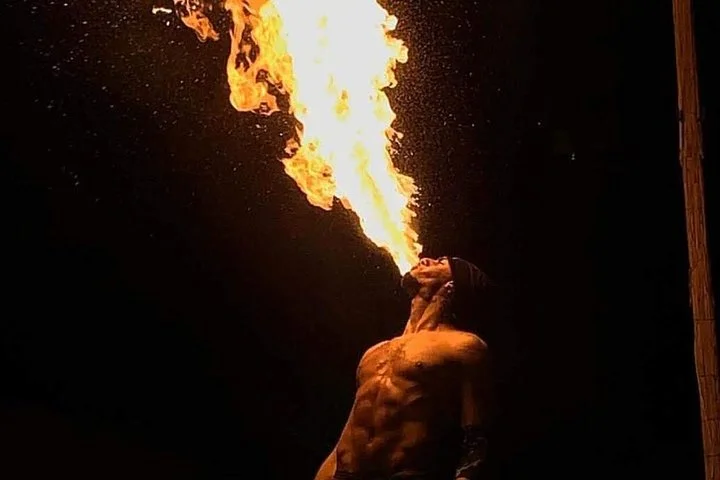 Desert Safari Tour - FULL PROGRAM with Dinner Show and more...