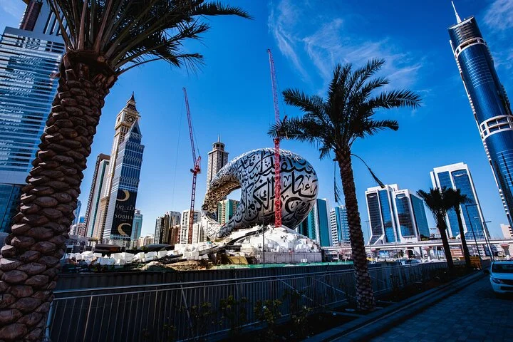 Discover Dubai: A Spectacular City Tour Adventure