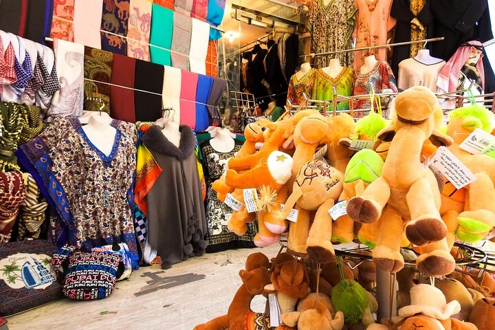 Discover Old Dubai Walking Tour With Food Tasting