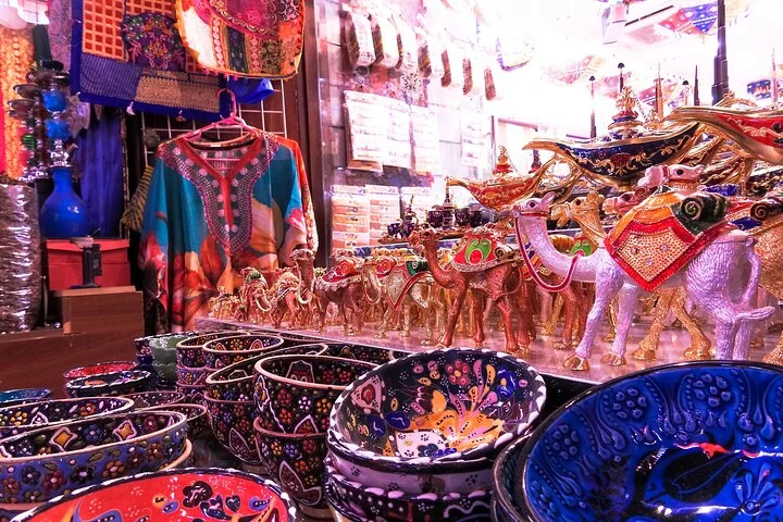 Discover Old Dubai Walking Tour With Food Tasting