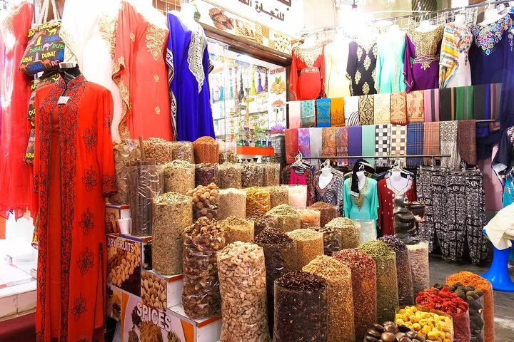 Discover Old Dubai Walking Tour With Food Tasting