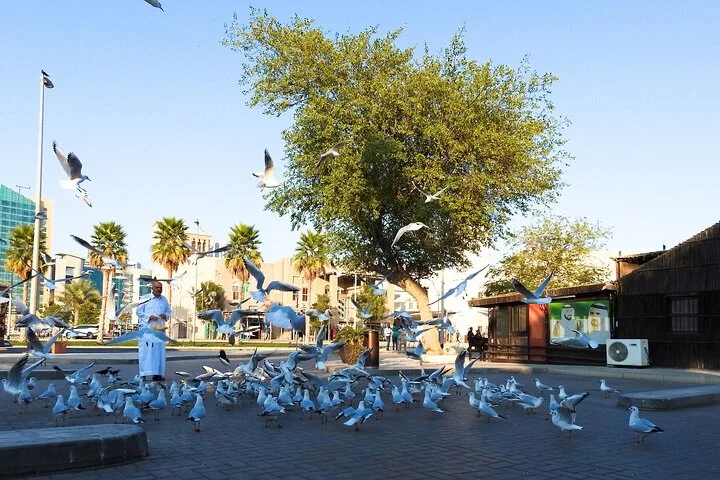 Discover Old Dubai Walking Tour With Food Tasting