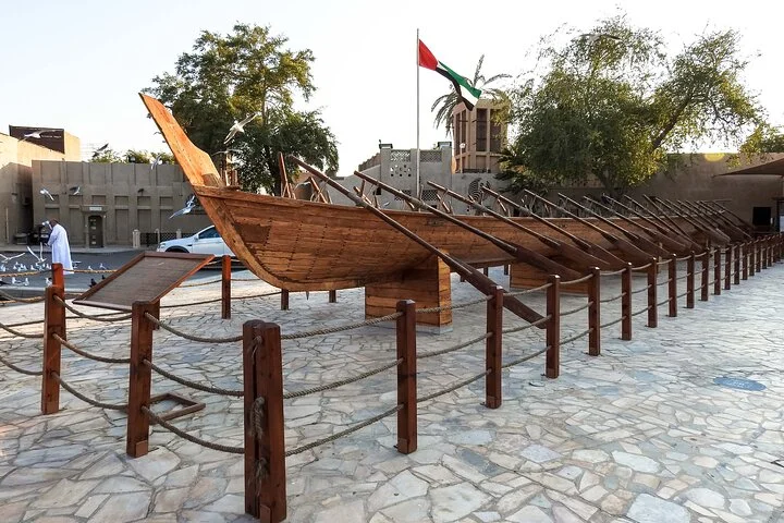 Discover Old Dubai Walking Tour With Food Tasting