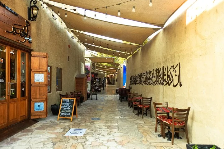 Discover Old Dubai Walking Tour With Food Tasting
