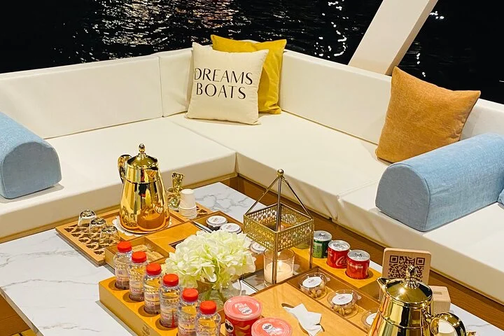 Dubai 45-Minute Dream Boats Floating Cafe