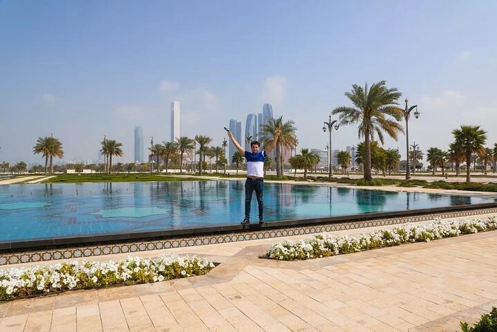 Dubai & Abu Dhabi Tour Mercedes Benz Viano with driver( Private)