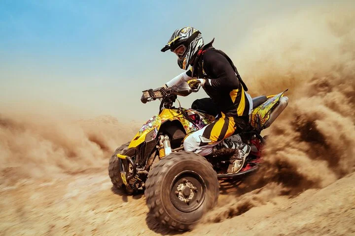 Dubai: Arabian Nights Red Dunes 4x4 Pick /Drop Camel Dinner Shows