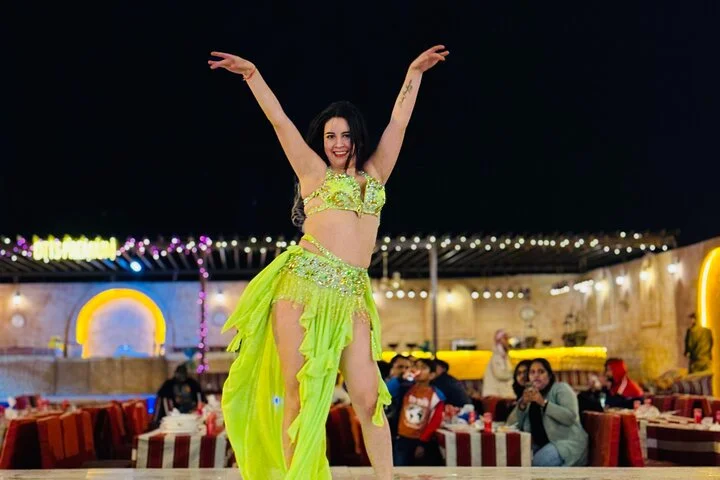 Dubai: Arabian Nights Red Dunes 4x4 Pick /Drop Camel Dinner Shows