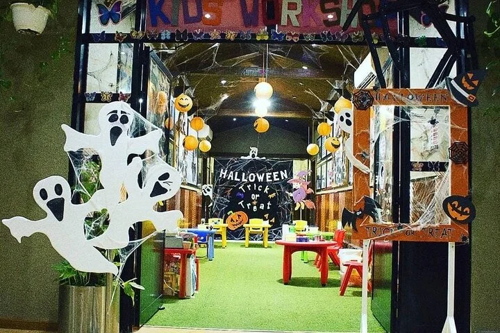 Dubai Butterfly Garden (Escape into nature)